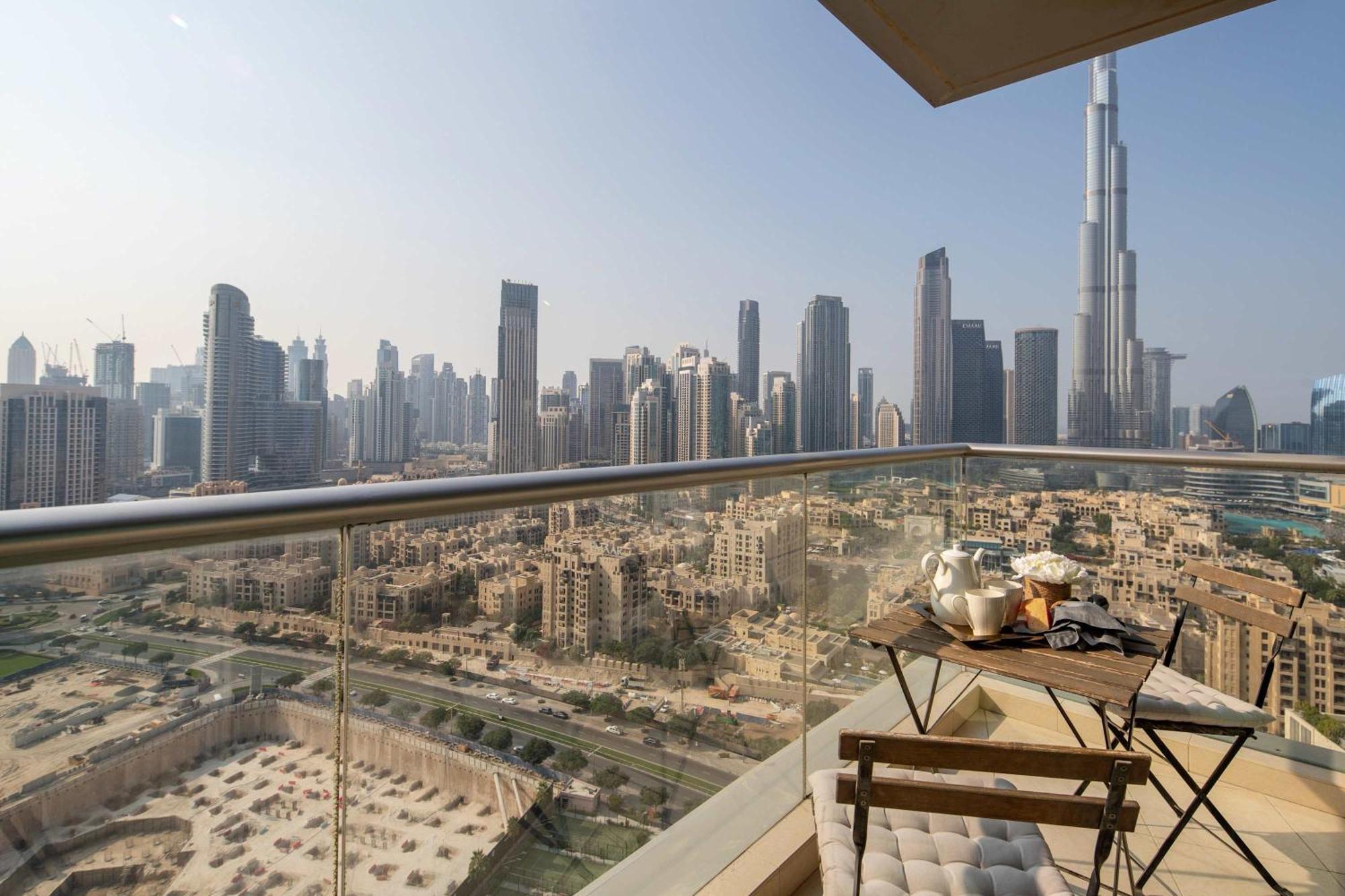 Apartment Frank Porter - Burj Views Tower A